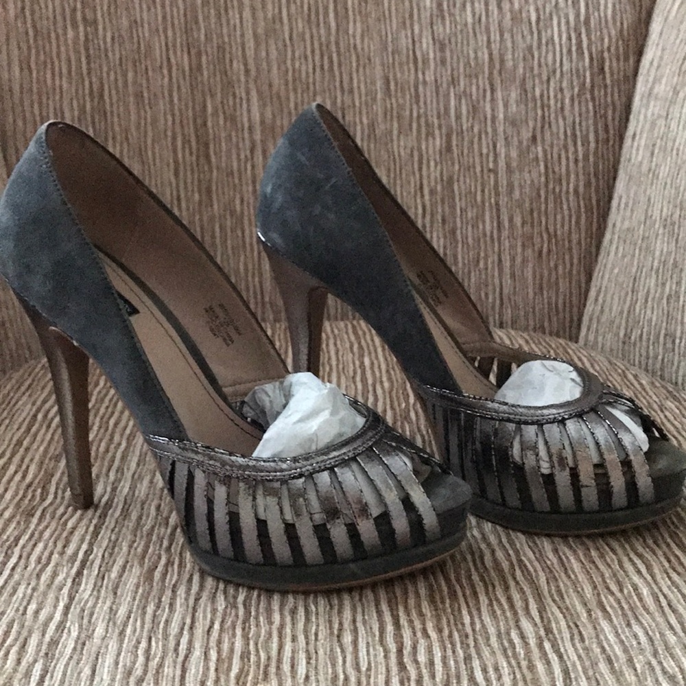 Zara Collection Gray Silver Leather Suede Heels